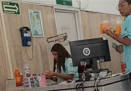 Video de trabajadoras del IMSS vendiendo papas causa polémica Video de trabajadoras del IMSS vendiendo papas causa polémica