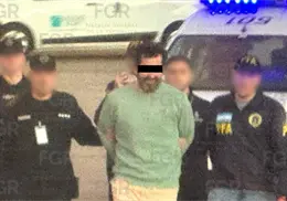 Contralmirante Farías ya fue ingresado a penal del Altiplano procedente de Argentina Contralmirante Farías ya fue ingresado a penal del Altiplano procedente de Argentina
