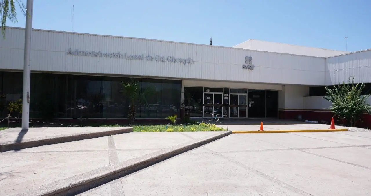SAT ofrece reducción total de multas y recargos a contribuyentes con adeudos