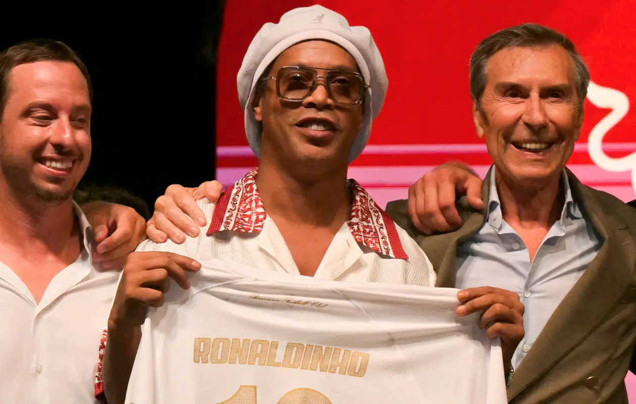 Ronaldinho vuelve al futbol a los 46 años y ficha con Ravenna de Italia