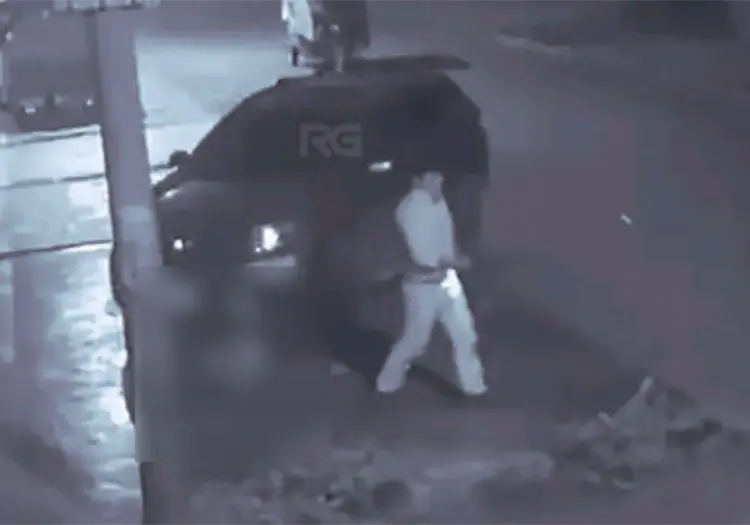 VIDEO | Hombre mata a adulto mayor tras descubrir que su esposa lo engañaba con él