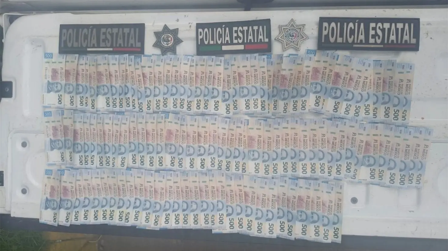 Hombre intenta depositar 85 mil pesos con billetes falsos en banco de Edomex