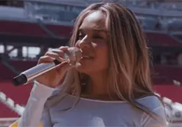 Karol G dona un millón de dólares a Colombia tras terremoto