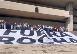 Manifestantes exigen gobernador interino de Sinaloa sin nexos con Rubén Rocha Moya