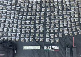 Policía Estatal despliega operativo en Caborca; decomisan droga y detienen a dos Policía Estatal despliega operativo en Caborca; decomisan droga y detienen a dos