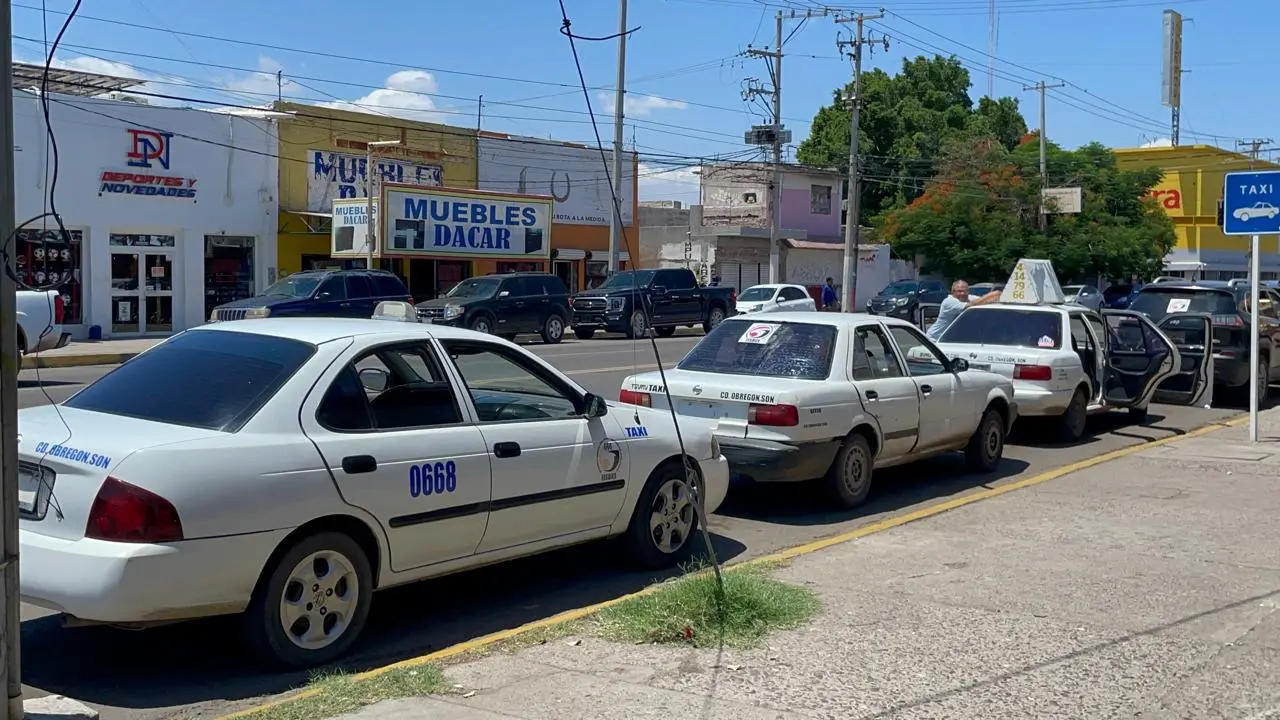 La demanda a este grupo de taxistas le cayó hasta en un 70 por ciento durante el periodo vacacional de verano