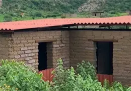 Denuncian guarijíos cien viviendas inconclusas y abandonadas