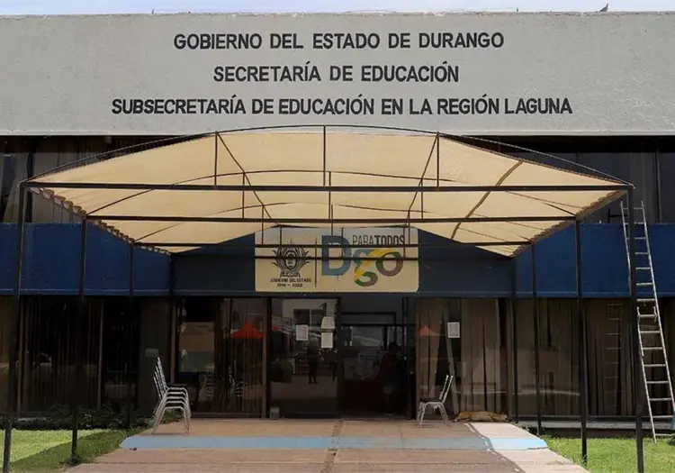 Detienen a funcionaria de Educación en Durango por probable peculado