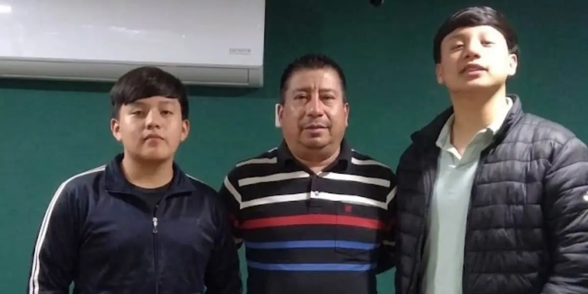 Familiares y amigos se preparan para acompañar a los jóvenes durante los servicios funerarios programados para este martes.