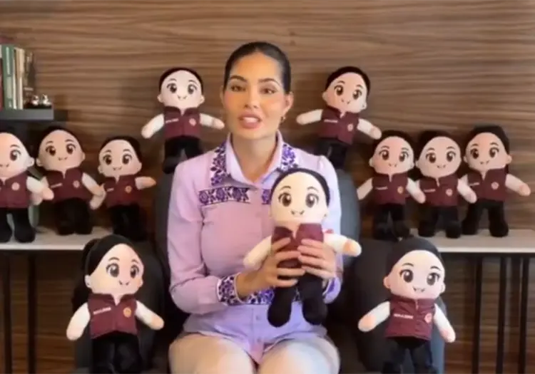 De alcaldesa a muñeca de peluche: Geraldine Ponce regalará las “Geraldinitas” en Nayarit