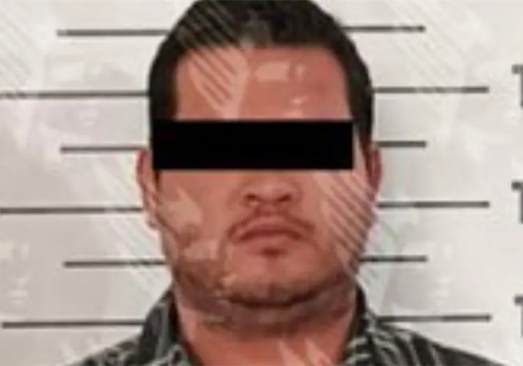 Detienen en Puebla a presunto defraudador que llevaba meses prófugo; fue localizado durante funeral de su abuela