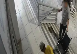Mujer asegura que hombre en silla de ruedas golpeado en centro de Ciudad Obregón es su hermano Mujer asegura que hombre en silla de ruedas golpeado en centro de Ciudad Obregón es su hermano