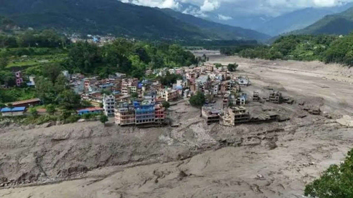 Riada en Nepal: Suman 469 muertos y más de mil 400 desaparecidos