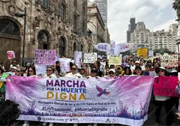 Marcha por la eutanasia reúne a pacientes con enfermedades incurables en CDMX
