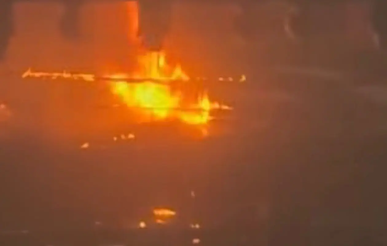Comando armado incendia ring en CUM de Hermosillo previo a “Noche Suprema”