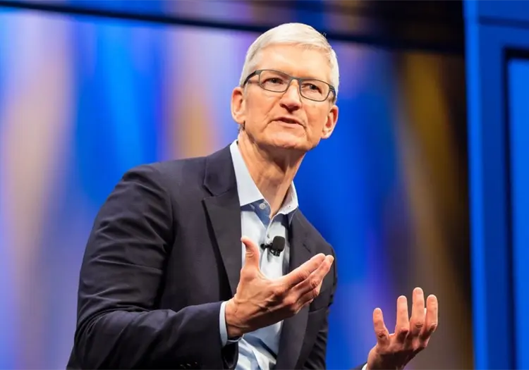 Tim Cook deja la dirección de Apple tras 15 años al frente de la compañía