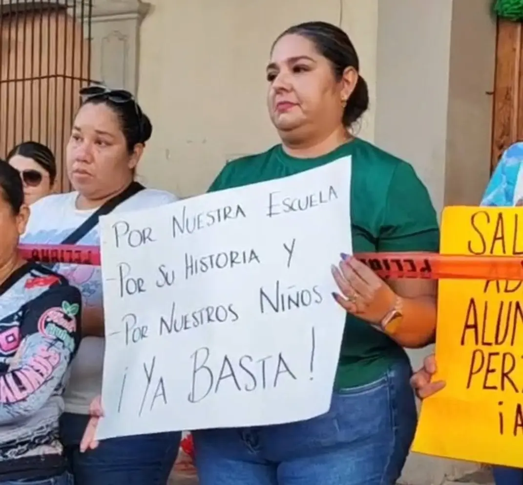 Toman primaria de Álamos; exigen concluir obras tras años de retraso
