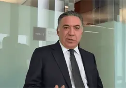 Enrique Inzunza reaparece en el Senado, niega acusaciones y marca distancia de Rocha Moya