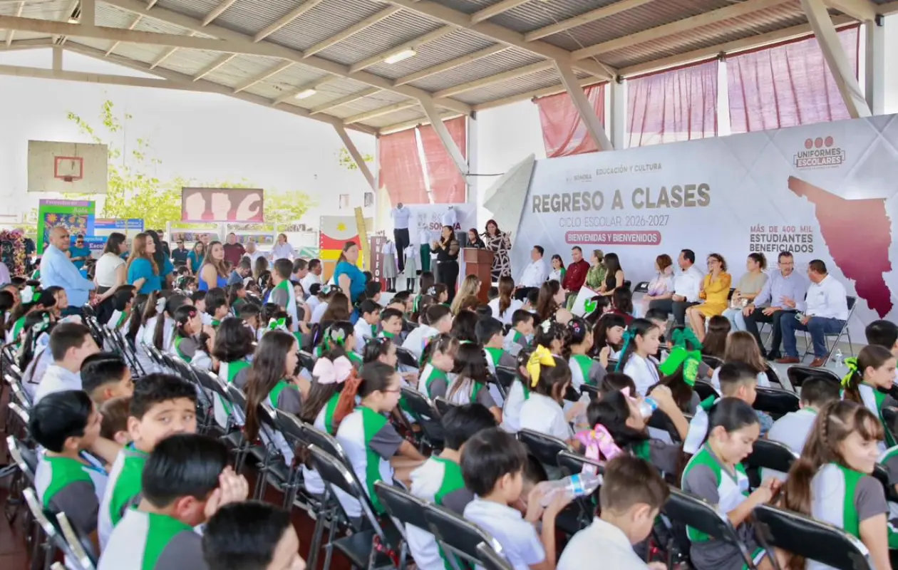 Regreso a clases en Sonora inicia con 430 mil uniformes gratuitos y más de 3 millones de libros