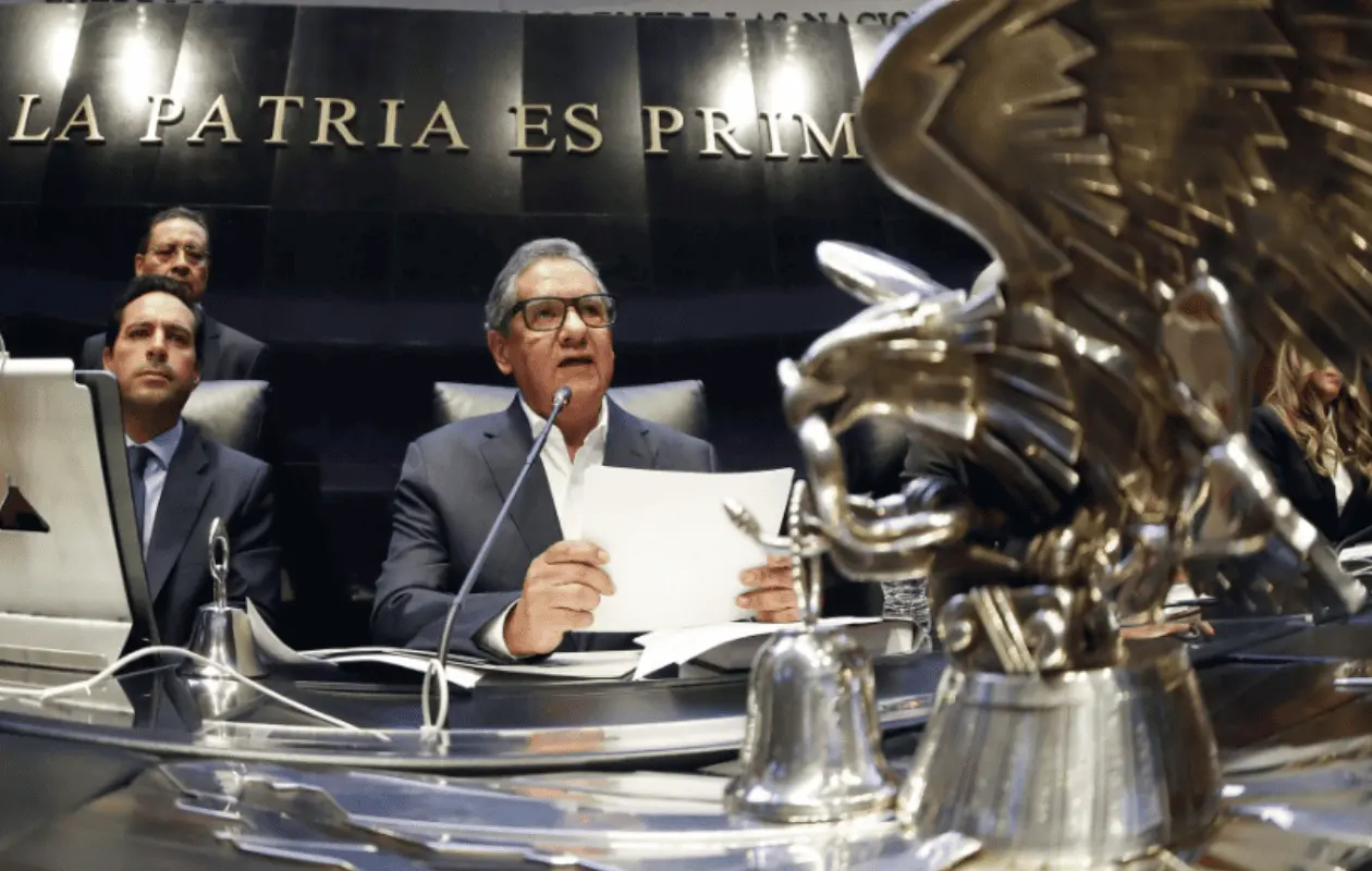 Higinio Martínez asume presidencia del Senado con 116 votos a favor