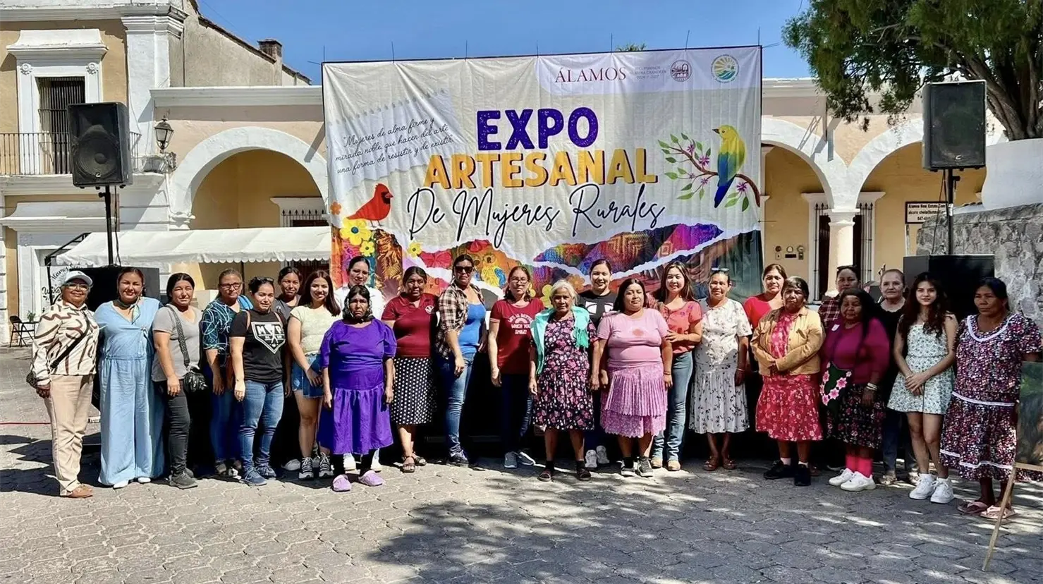 Ofrecen créditos a artesanas indígenas del sur de Sonora