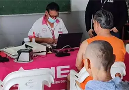 Facilitan sacar la INE a personas privadas de la libertad Facilitan sacar la INE a personas privadas de la libertad