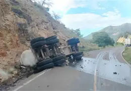 ¿Prohibirán el doble remolque en la carretera Ímuris-Cananea? Esto dice Protección Civil
