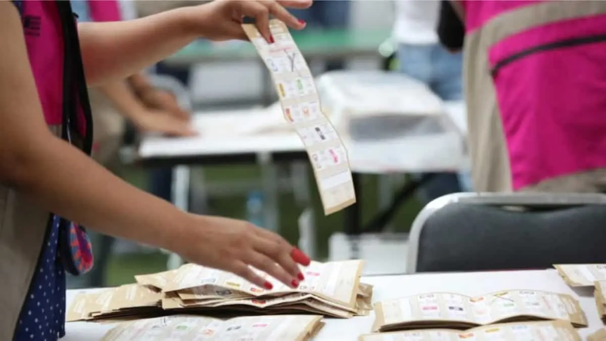México ya aprobó una reforma constitucional en materia de no reelección y nepotismo electoral (Créditos: Central Electoral INE)