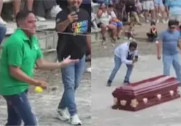 VIDEO | Político sorprende al salir de un ataúd durante evento de “farmear aura” en San Luis Potosí