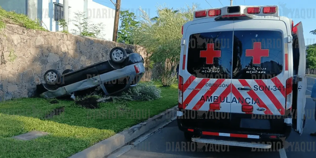 Vuelca vehículo en la Zona Norte