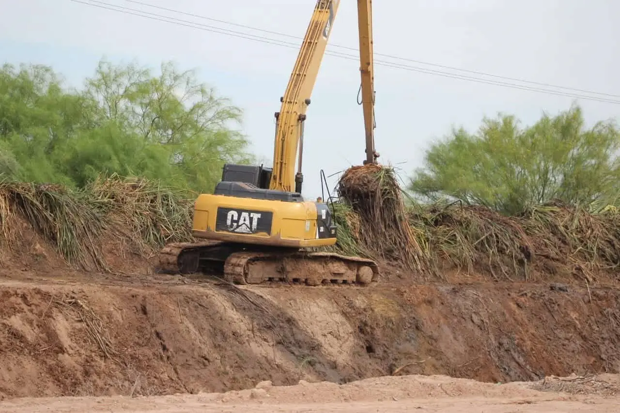 El Dren Las Ánimas es el  que desaloja los más grandes volúmenes de agua en Huatabampo, por lo que se le ha dado una especial atención