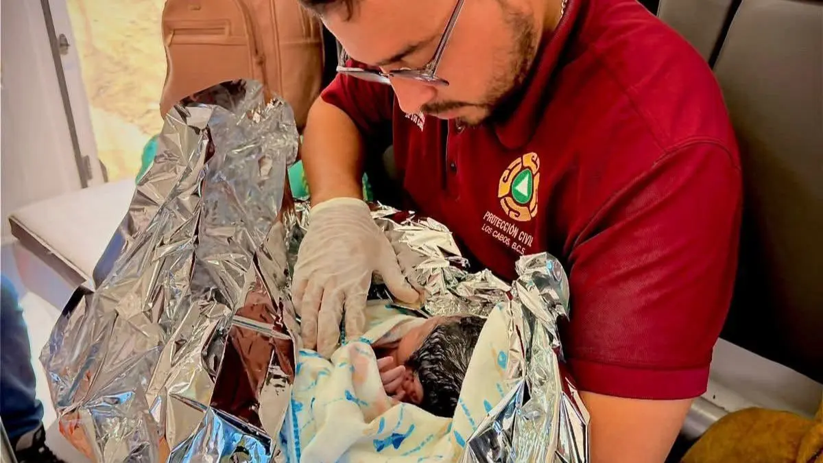 El tráfico y las calles inundadas impidieron llegar a tiempo al hospital FUENTES: redes sociales