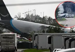 VIDEO l Avión de Amazon se sale de pista en Miami, choca contra vehículos y termina en llamas