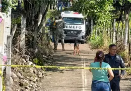 Hallan tres cuerpos junto a la México-Acapulco en Guerrero; una de las víctimas pertenecía a la Guardia Nacional