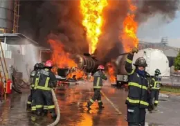 Incendio en empresa de Tlalnepantla deja cuatro personas con quemaduras; bomberos combaten las llamas