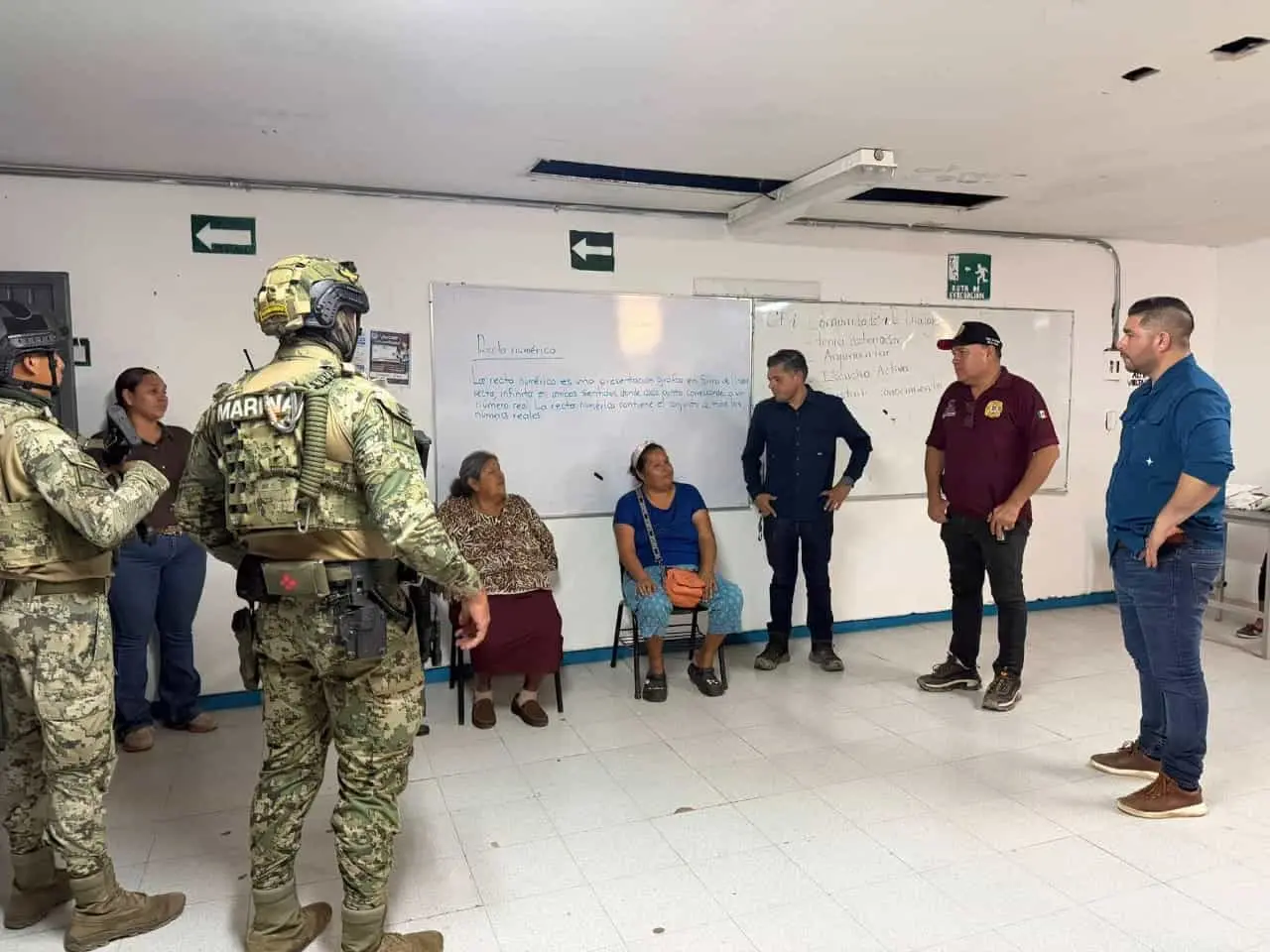 Autoridades de los tres niveles de gobierno trabajaron en la evacuación de personas en colonias y comunidades. Foto: Cortesía.