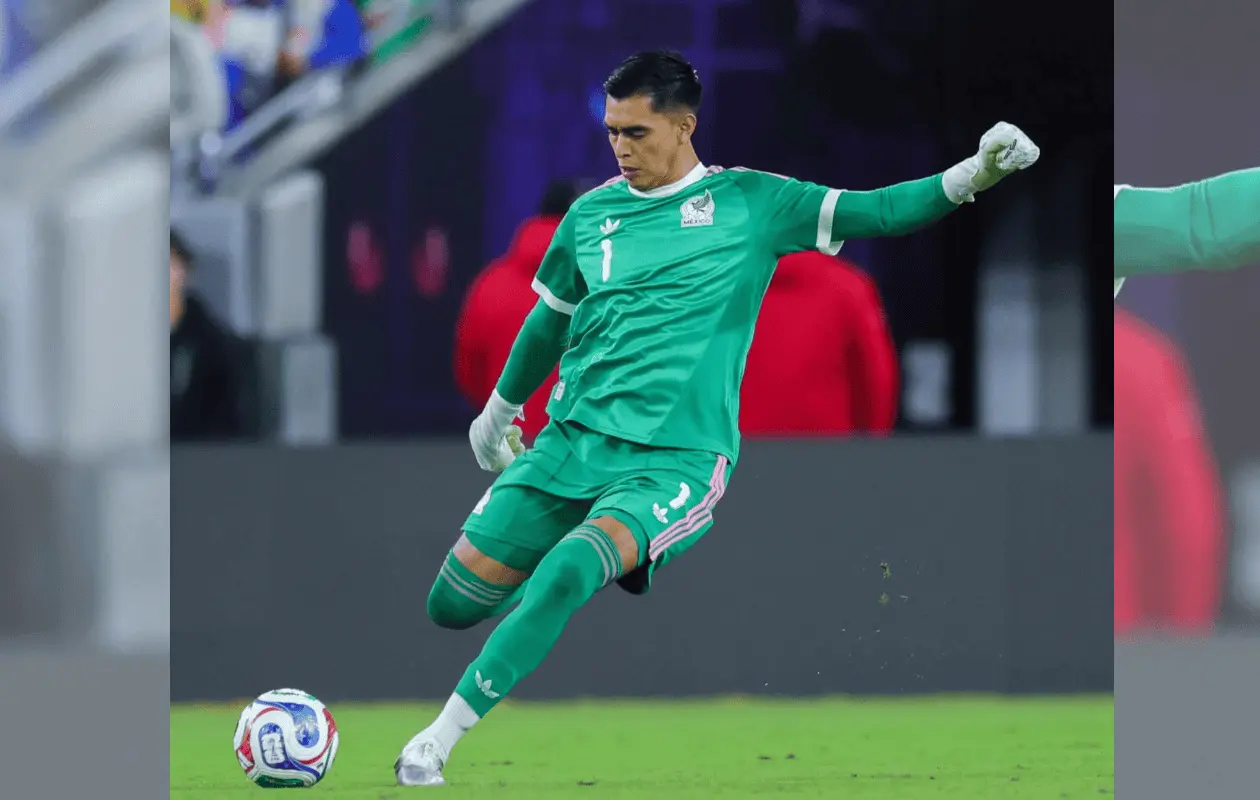 El portero de la Selección Nacional dijo que se hizo mucho escándalo tras sus errores. Foto: x.com