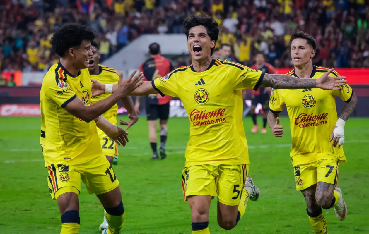 Las águilas suman 27 puntos en 13 jornadas y se mantienen en la cima de la tabla general. Foto: Club América