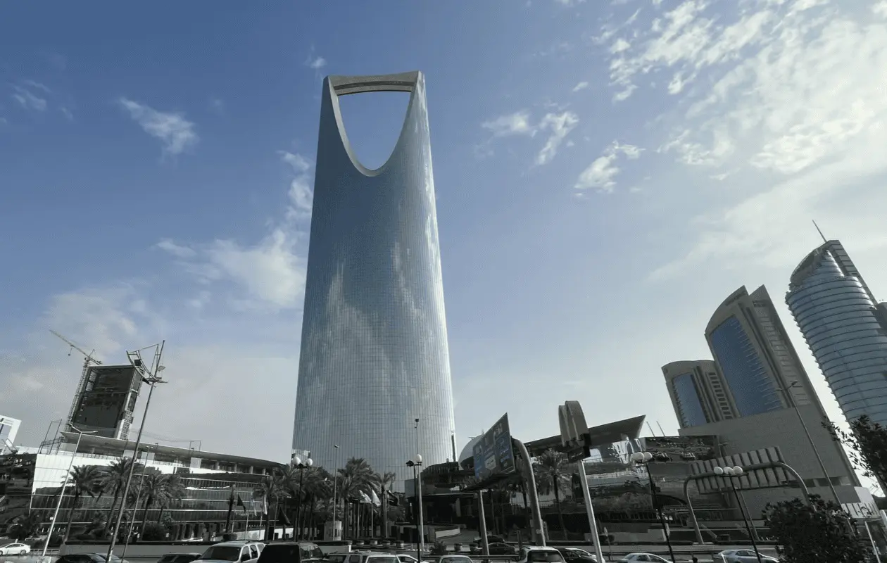 La medida se extiende también a los familiares del personal estadounidense destinado en Emiratos Árabes Unidos, Jordania, Qatar y Bahréin. Foto: x.com