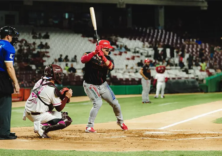 Mayos vence a Tomateros en 11 entradas