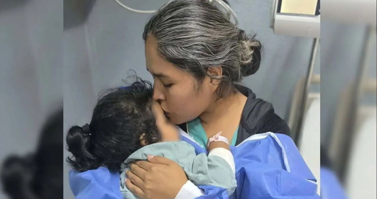 Reynita, de tres años, necesita reunir 22 mil pesos para realizarse estudios médicos especializados. Su familia, originaria de Baynorillo, Etchojoa, espera acudir a su cita el próximo 26 de octubre. Fotos: Cortesía