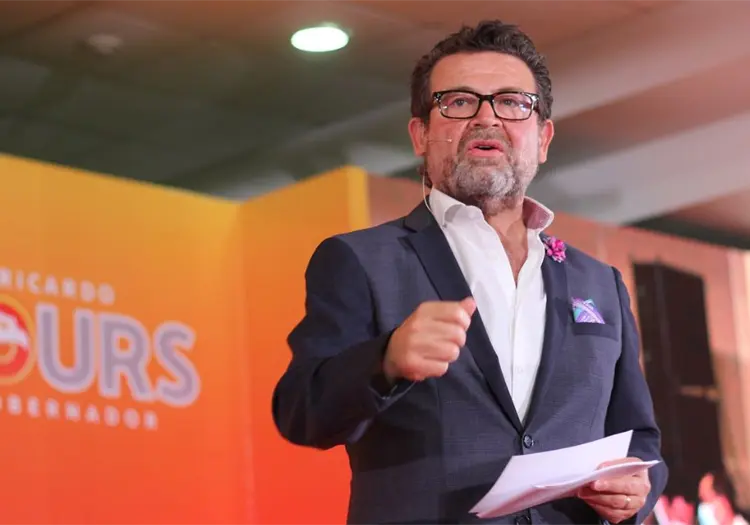 Ricardo Bours acusa a Movimiento Ciudadano de buscar candidatos con dinero y cuestiona su estrategia en Sonora