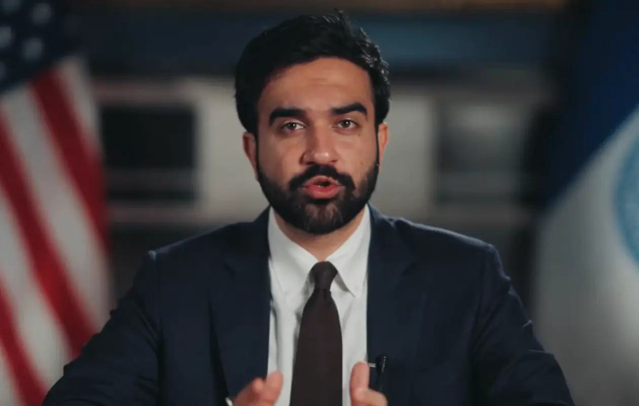 Alcalde de Nueva York orienta en español a inmigrantes sobre sus derechos ante ICE