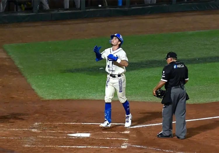 Yaquis blanquea a Cañeros y liga tres victorias