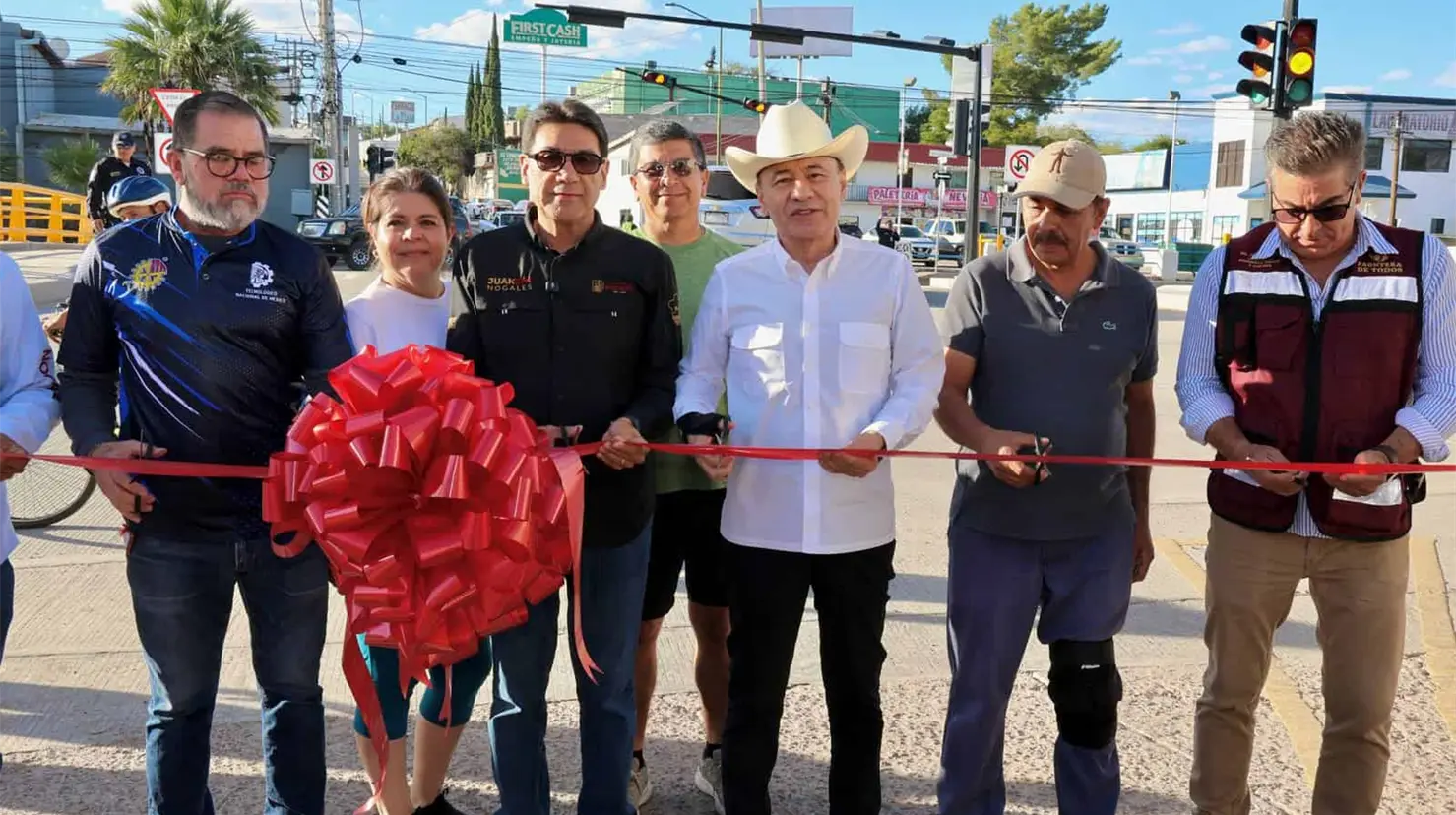 El gobernador Durazo Montaño refrendó su compromiso por seguir destinando recursos para la infraestructura. Foto: Cortesía