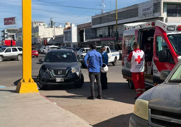 Chocan en céntrico crucero; hay un lesionado