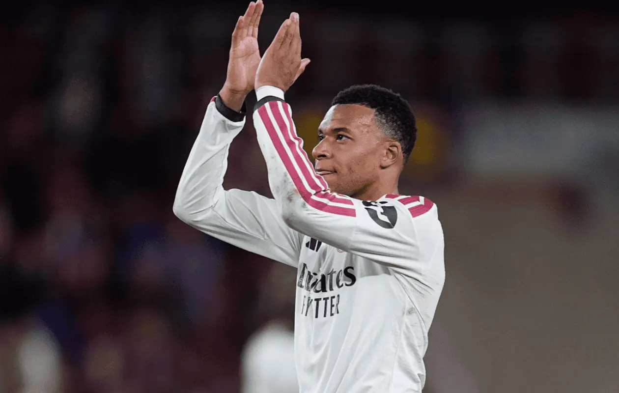 Mbappé se disculpa tras perder patrocinios en China por polémica con Mao Zedong