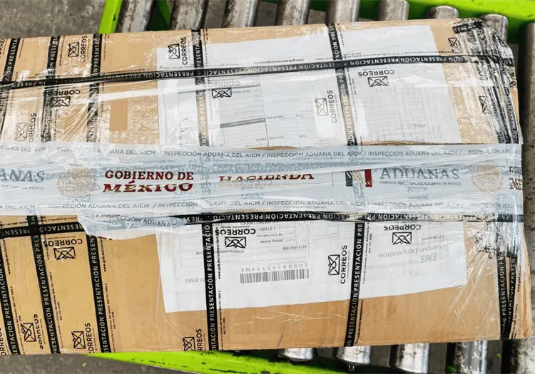 Detectan 2.5 kilos de droga escondidos en juguetes en el AICM; serían enviados a Reino Unido